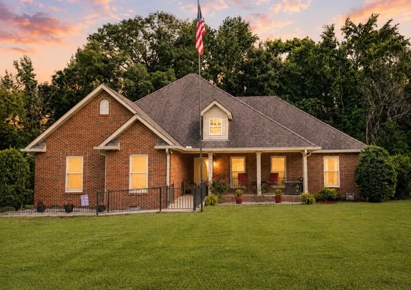$489,900 | 204 Artesa Drive, White House, TN 37188