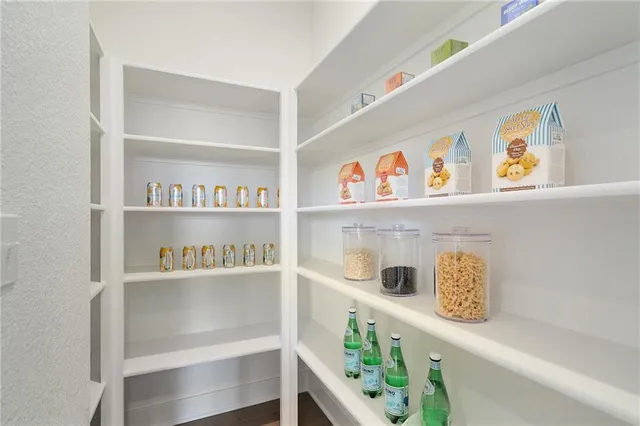 $679,950 | 19521 West 114th Terrace, Olathe, KS 66061