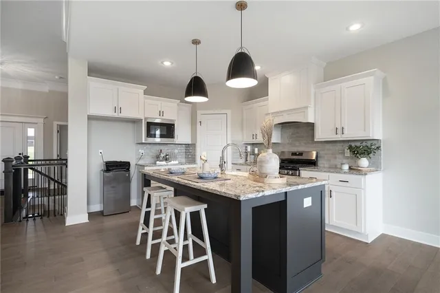 $679,950 | 19521 West 114th Terrace, Olathe, KS 66061