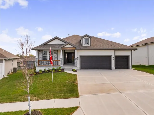 $679,950 | 19521 West 114th Terrace, Olathe, KS 66061