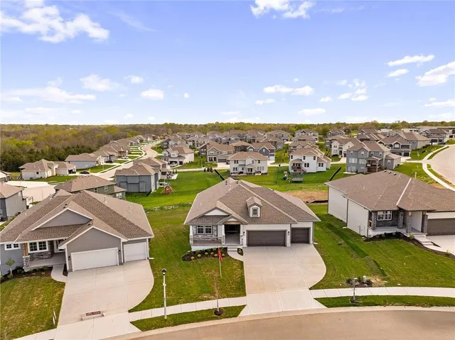 $679,950 | 19521 West 114th Terrace, Olathe, KS 66061