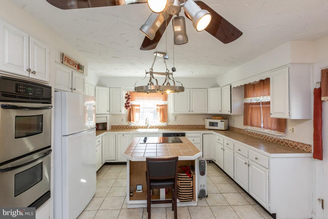 15017 Schall Road Accokeek, MD 20607 - Photo 17 of 35 Kitchen