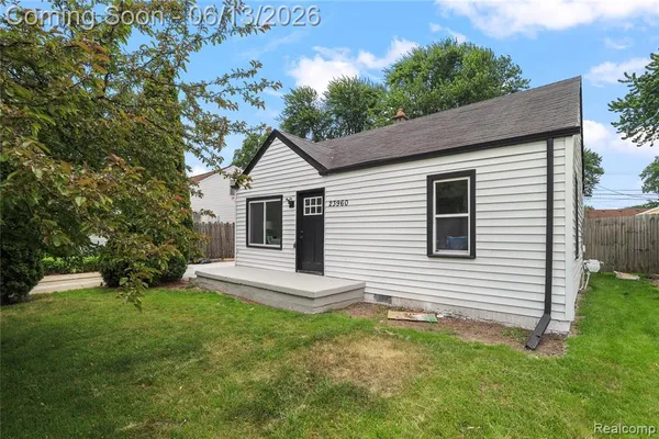 $179,900 | 23960 Trombley Street, Clinton Township, MI 48035