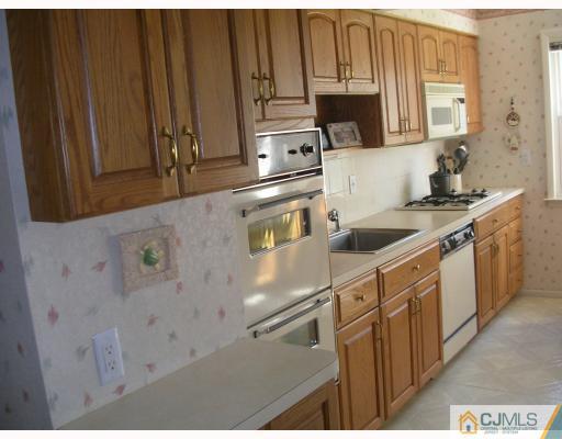 1246 Cherokee Road North Brunswick, NJ 08902 - Photo 4 of 9 Gallery Image 4