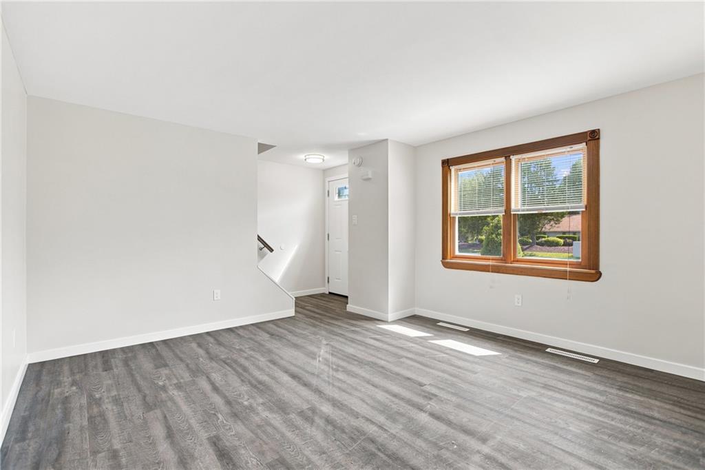 1685 Brodhead Road, Unit 1 Coraopolis, PA 15108 - Photo 2 of 24