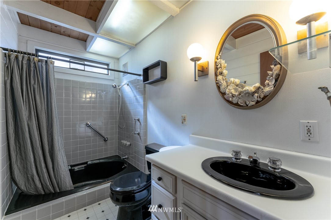 111 Riviera Place Chelan, WA 98816 - Photo 14 of 24 Gallery Image 14