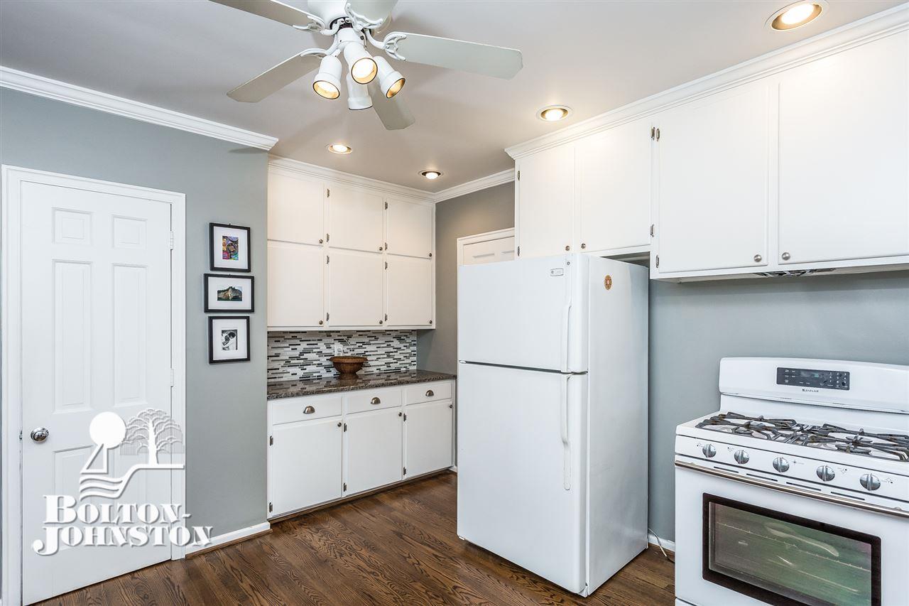 84 Merriweather Road Grosse Pointe, MI 48236 - Photo 17 of 57 31323022-16.JPG