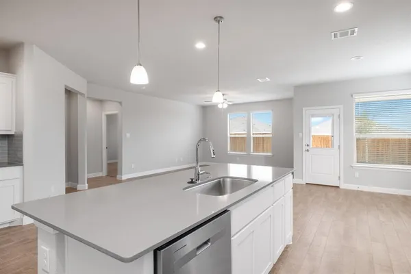 $2,225 | 155 Dogwood Avenue, Rhome, TX 76078