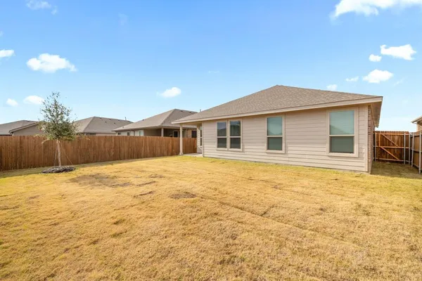 $2,225 | 155 Dogwood Avenue, Rhome, TX 76078