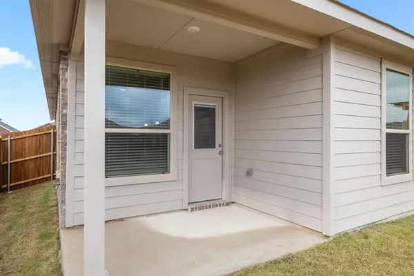 $2,225 | 155 Dogwood Avenue, Rhome, TX 76078
