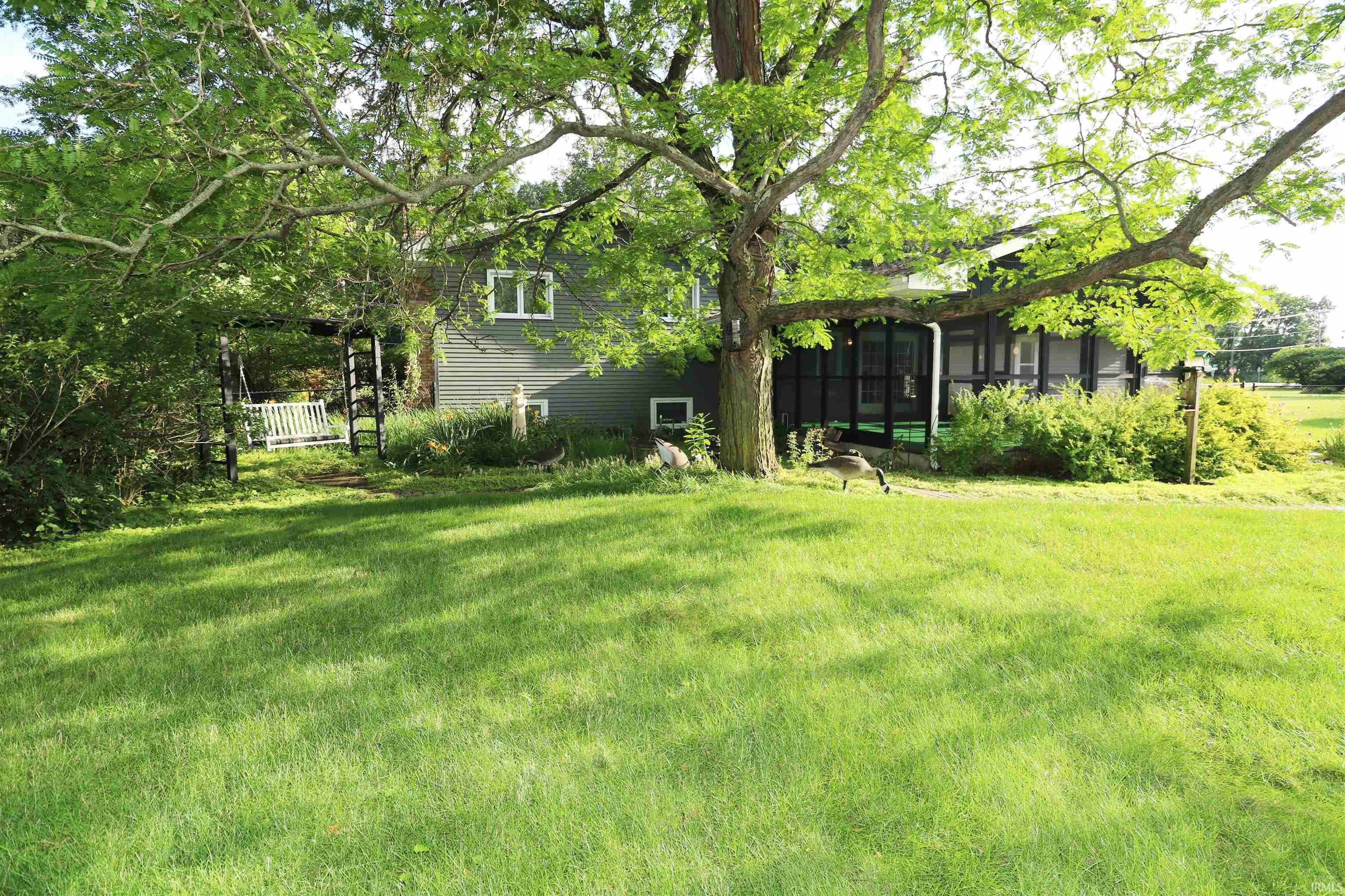 11167 Edison Road Osceola, IN 46561 - Photo 5 of 36