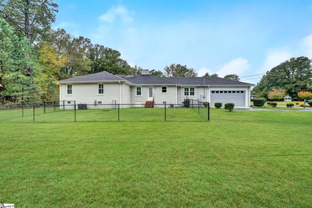 $344,900 | 607 South Adair Street, Clinton, SC 29325