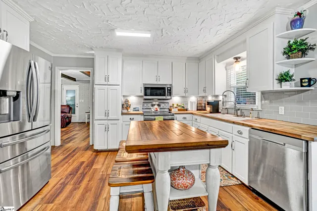 $349,900 | 607 South Adair Street, Clinton, SC 29325