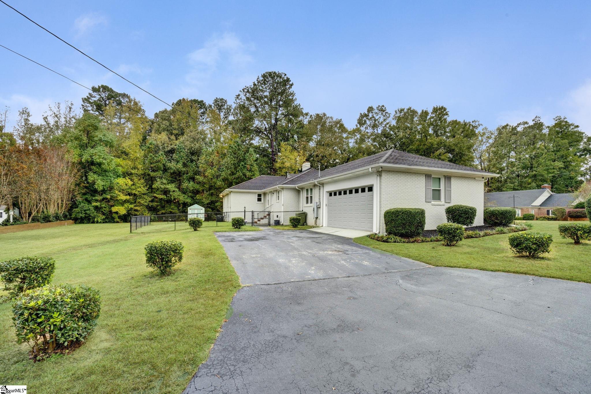 607 South Adair Street Clinton, SC 29325 - Photo 43 of 50