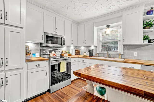 $349,900 | 607 South Adair Street, Clinton, SC 29325