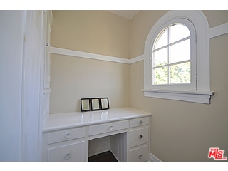 1081 South Rimpau Boulevard Los Angeles, CA 90019 - Photo 4 of 8