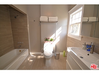 1081 South Rimpau Boulevard Los Angeles, CA 90019 - Photo 5 of 8