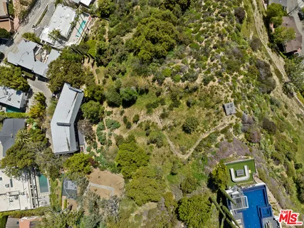 $5,950,000 | 2207 Bowmont Drive, Beverly Hills, CA 90210