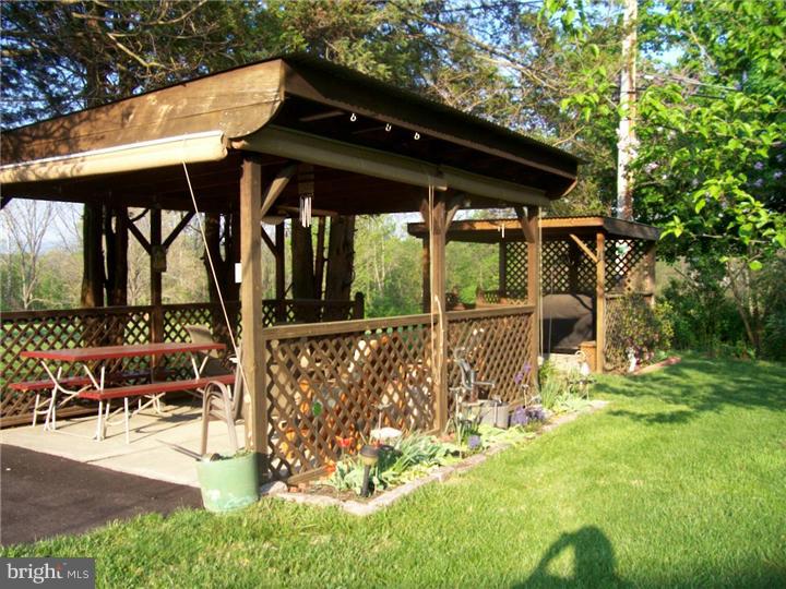 3233 Stoudts Ferry Bridge Road Reading, PA 19605 - Photo 19 of 19 Back Yard