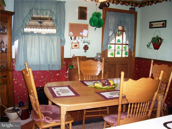 3233 Stoudts Ferry Bridge Road Reading, PA 19605 - Photo 4 of 19 Dining Room