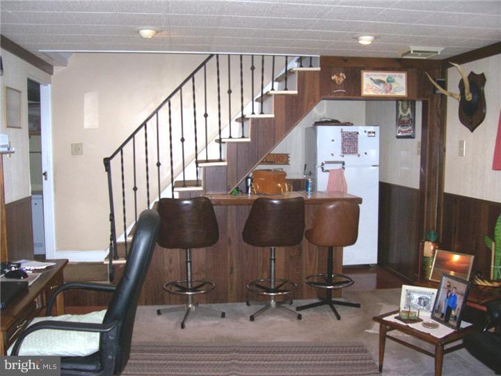 3233 Stoudts Ferry Bridge Road Reading, PA 19605 - Photo 9 of 19 Family Room