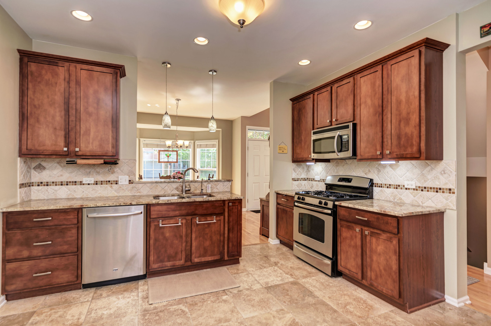 141 Hummingbird Way Bartlett, IL 60103 - Photo 14 of 41