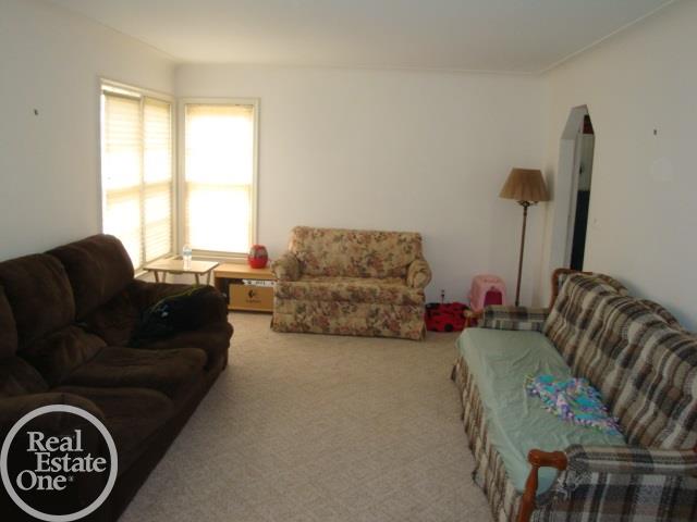 434 Minot Street Romeo, MI 48065 - Photo 2 of 15