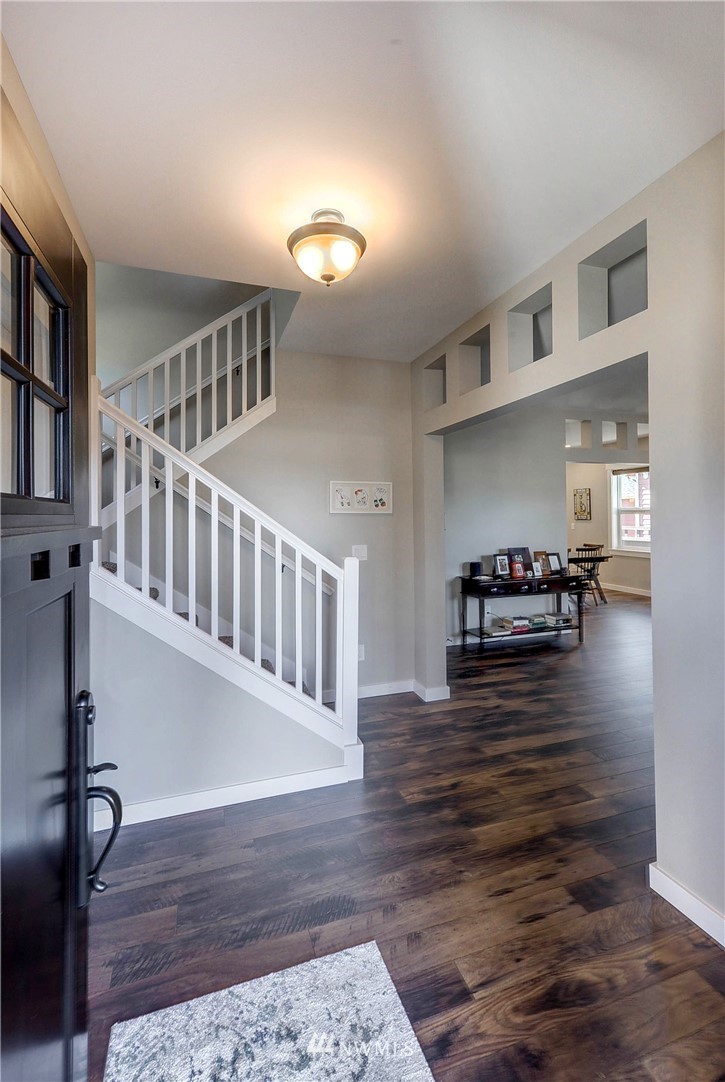 32275 East Rutherford Street Carnation, WA 98014 - Photo 3 of 25 Gallery Image 3