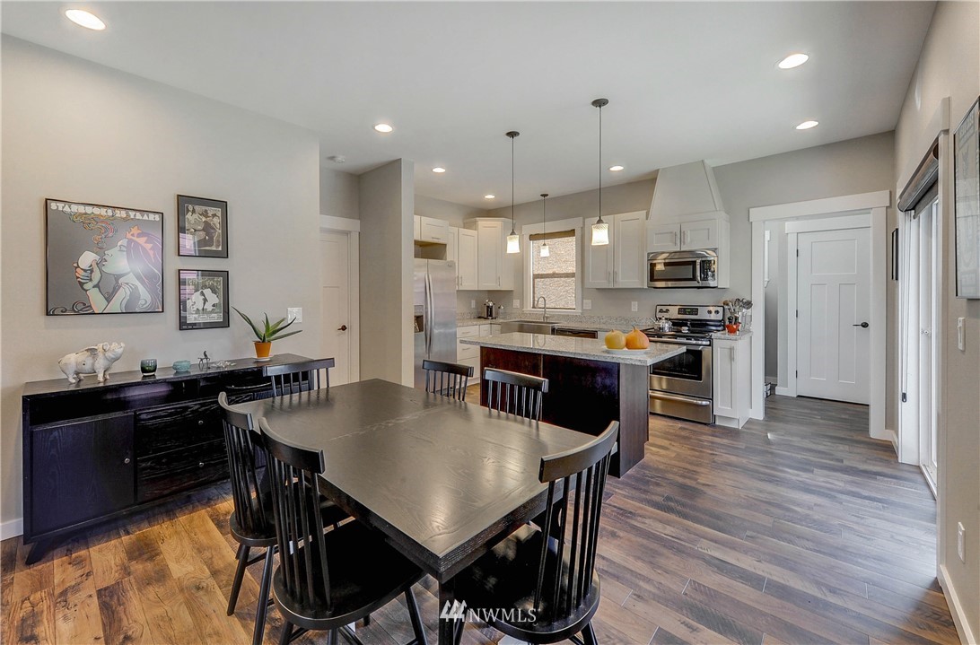 32275 East Rutherford Street Carnation, WA 98014 - Photo 6 of 25 Gallery Image 6