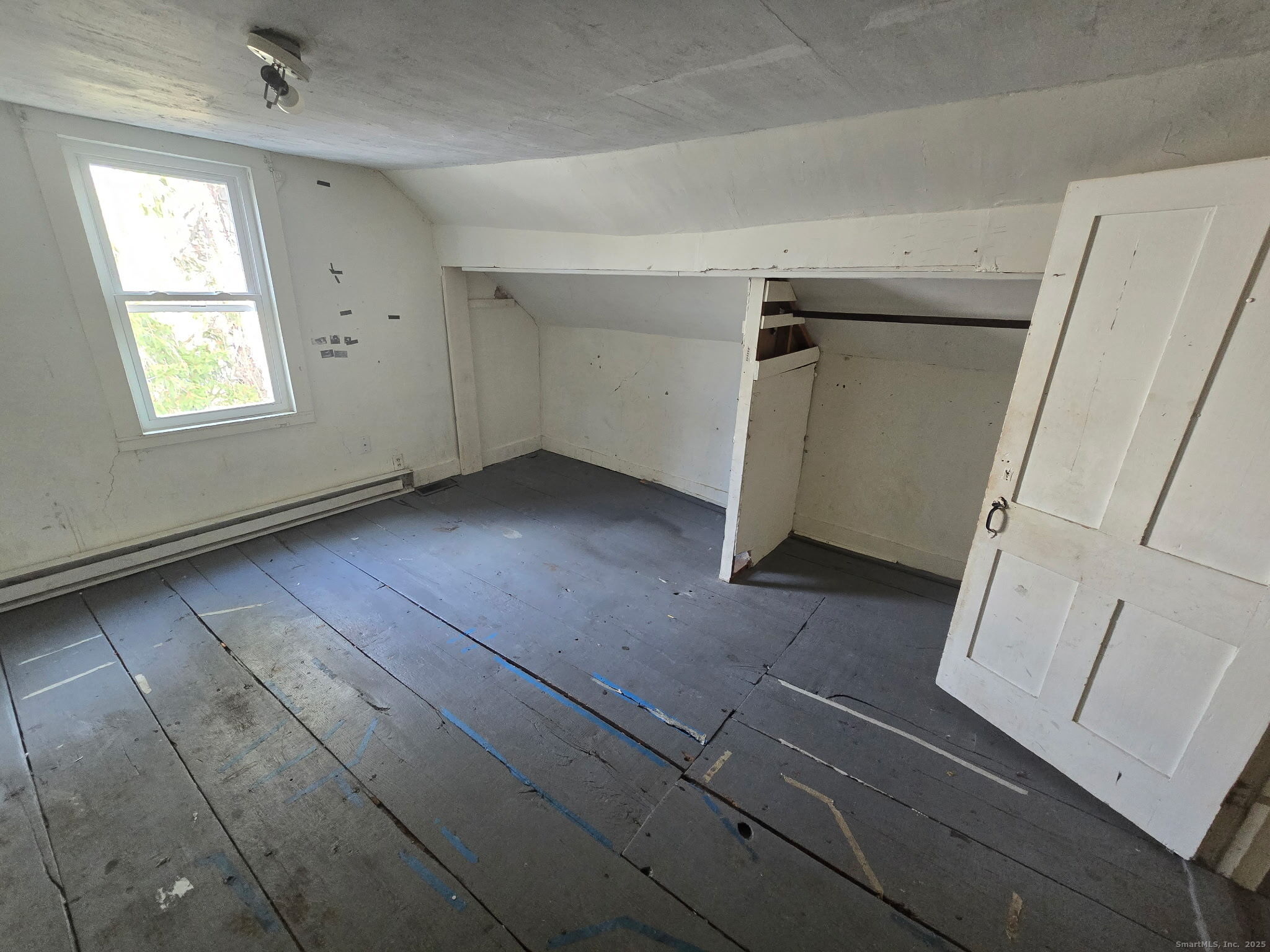 363 Windham Road Windham, CT 06226 - Photo 25 of 28 an empty room with windows