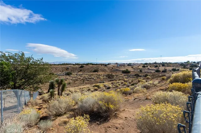 $636,986 | 8605 Cantel Court, Oak Hills, CA 92344