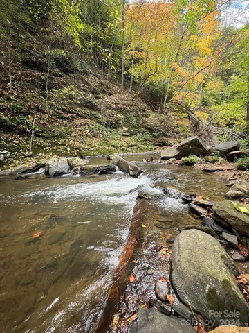 a view of a houses with sky view
