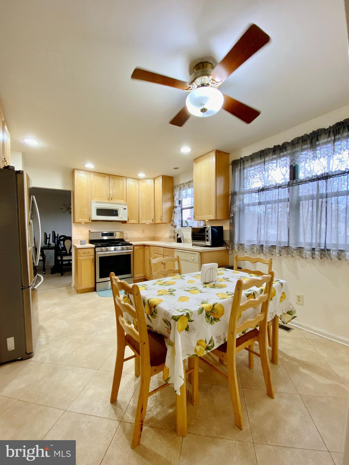 275 Peppermill Road West Berlin, NJ 08091 - Photo 3 of 25 Gallery Image 3