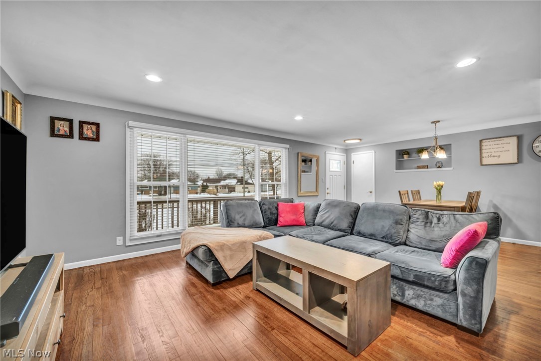 7590 Hoertz Road Cleveland, OH 44134 - Photo 5 of 40 Gallery Image 5