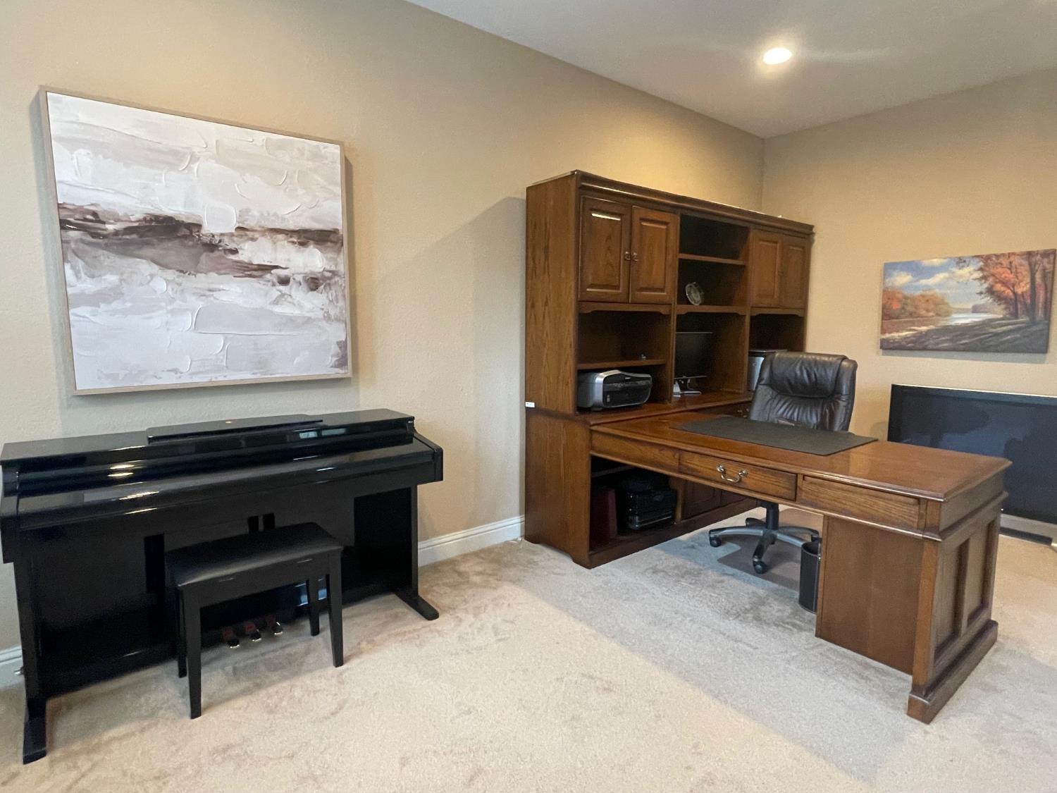 10022 Spring View Way Elk Grove, CA 95757 - Photo 14 of 54