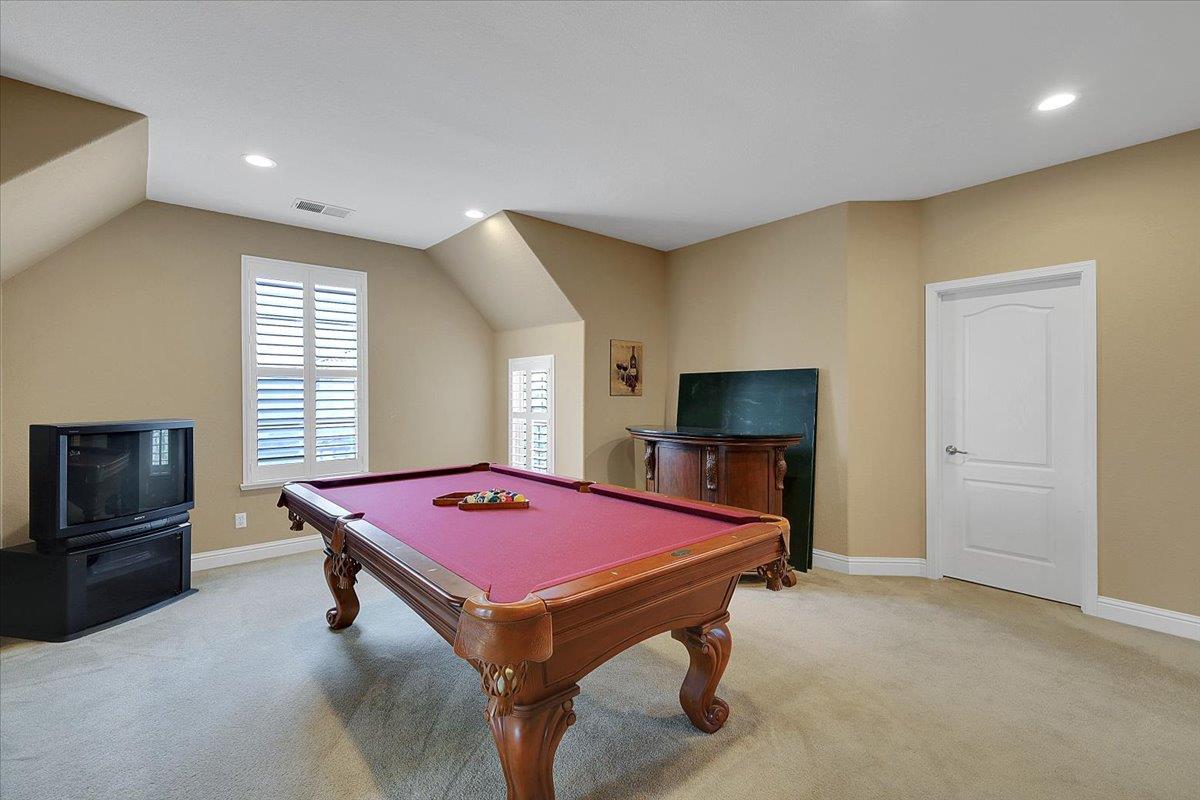 10022 Spring View Way Elk Grove, CA 95757 - Photo 38 of 54
