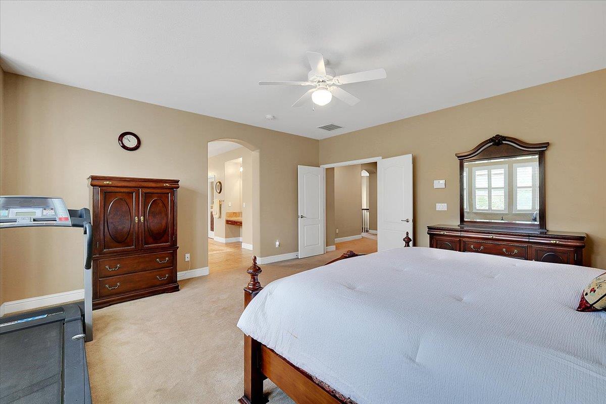 10022 Spring View Way Elk Grove, CA 95757 - Photo 40 of 54