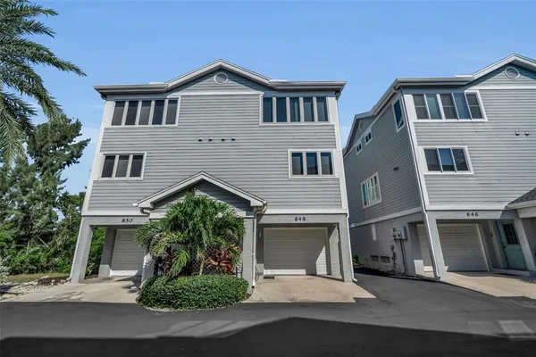$599,900 | 848 Evergreen Way, Longboat Key, FL 34228