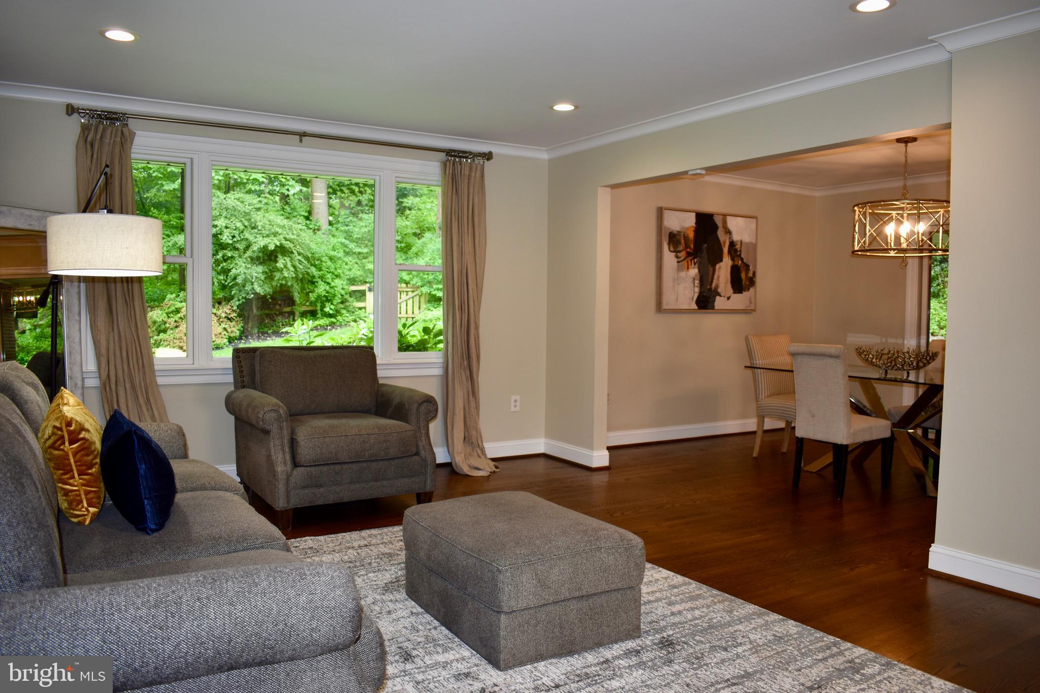 5 Collingwood Garth Phoenix, MD 21131 - Photo 12 of 43 Living Room