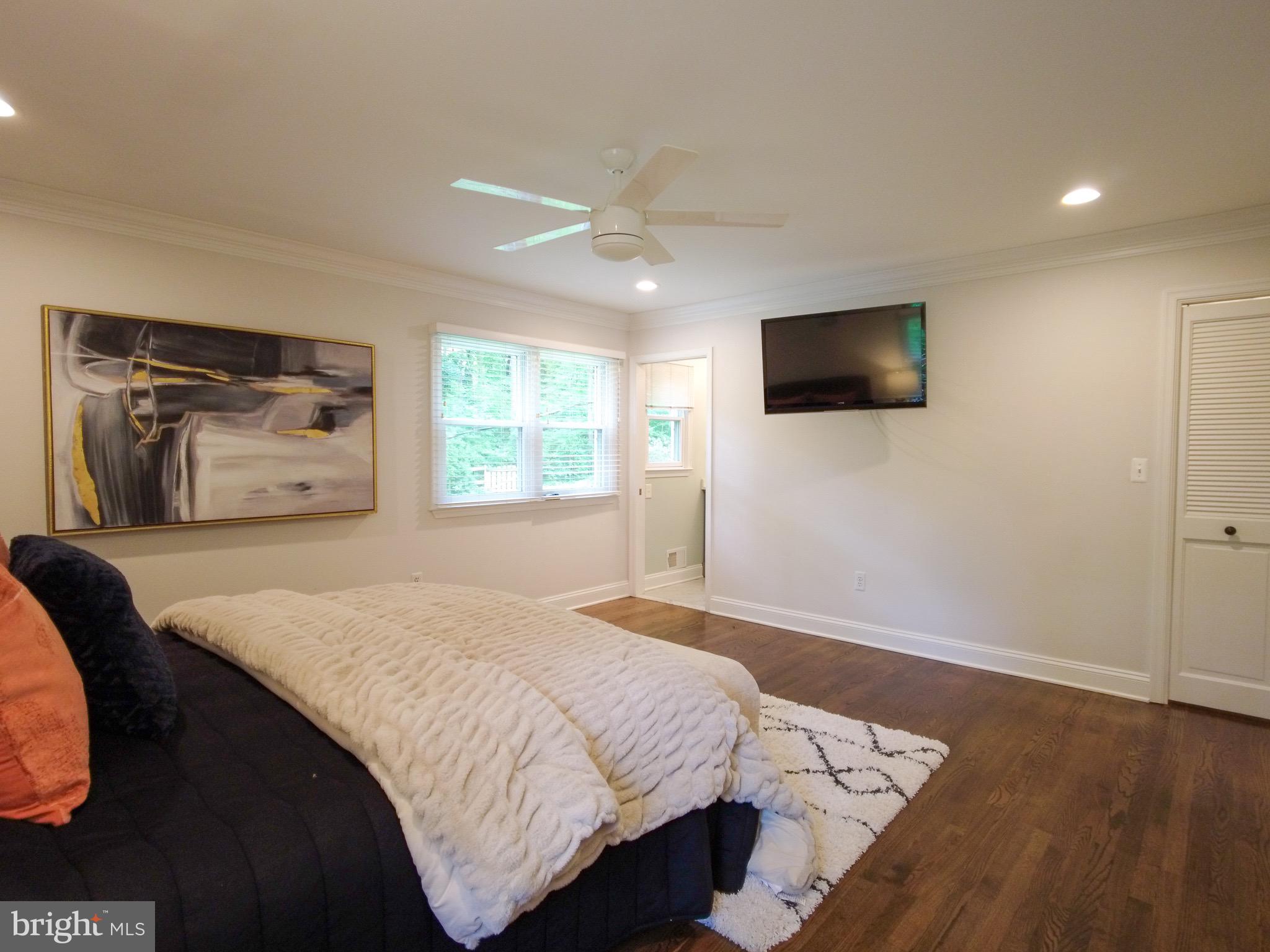 5 Collingwood Garth Phoenix, MD 21131 - Photo 21 of 43 Primary Suite