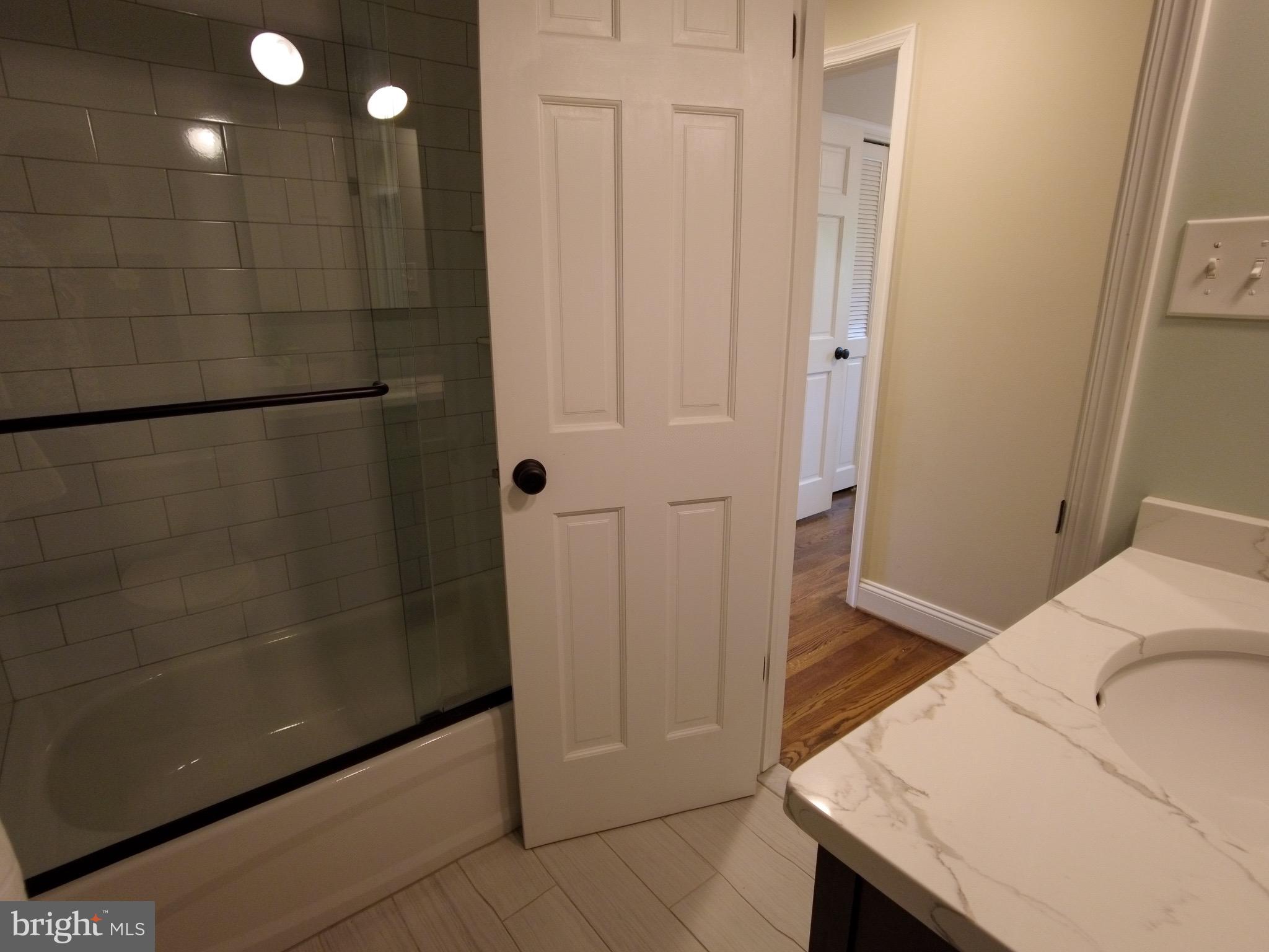 5 Collingwood Garth Phoenix, MD 21131 - Photo 25 of 43 Hall Bath with tub/shower