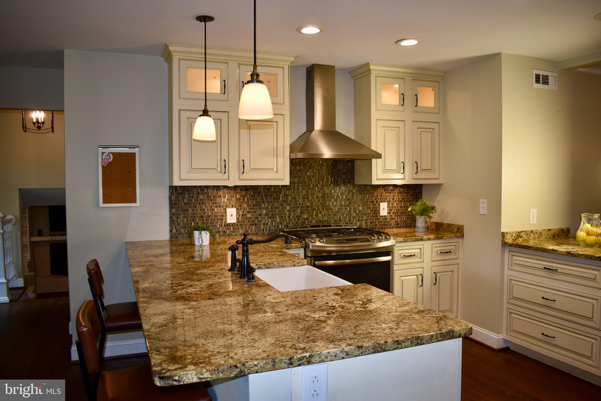 5 Collingwood Garth Phoenix, MD 21131 - Photo 6 of 43 Gourmet Kitchen