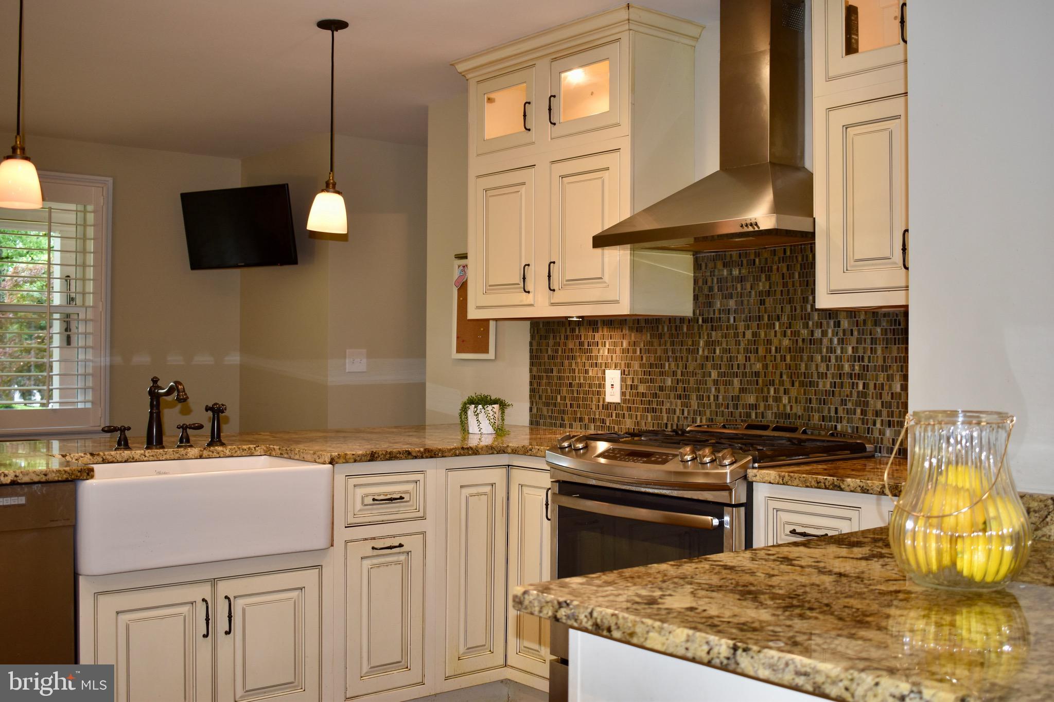 5 Collingwood Garth Phoenix, MD 21131 - Photo 8 of 43 Kitchen
