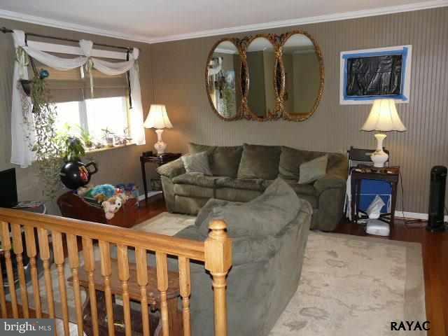 983 Richmond Road Windsor, PA 17366 - Photo 12 of 36 a bed room with furniture and a window