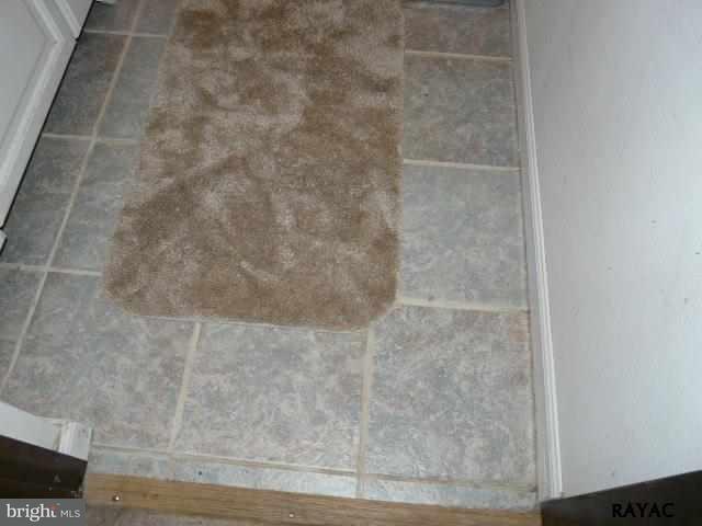 983 Richmond Road Windsor, PA 17366 - Photo 20 of 36 a bathroom with a shower