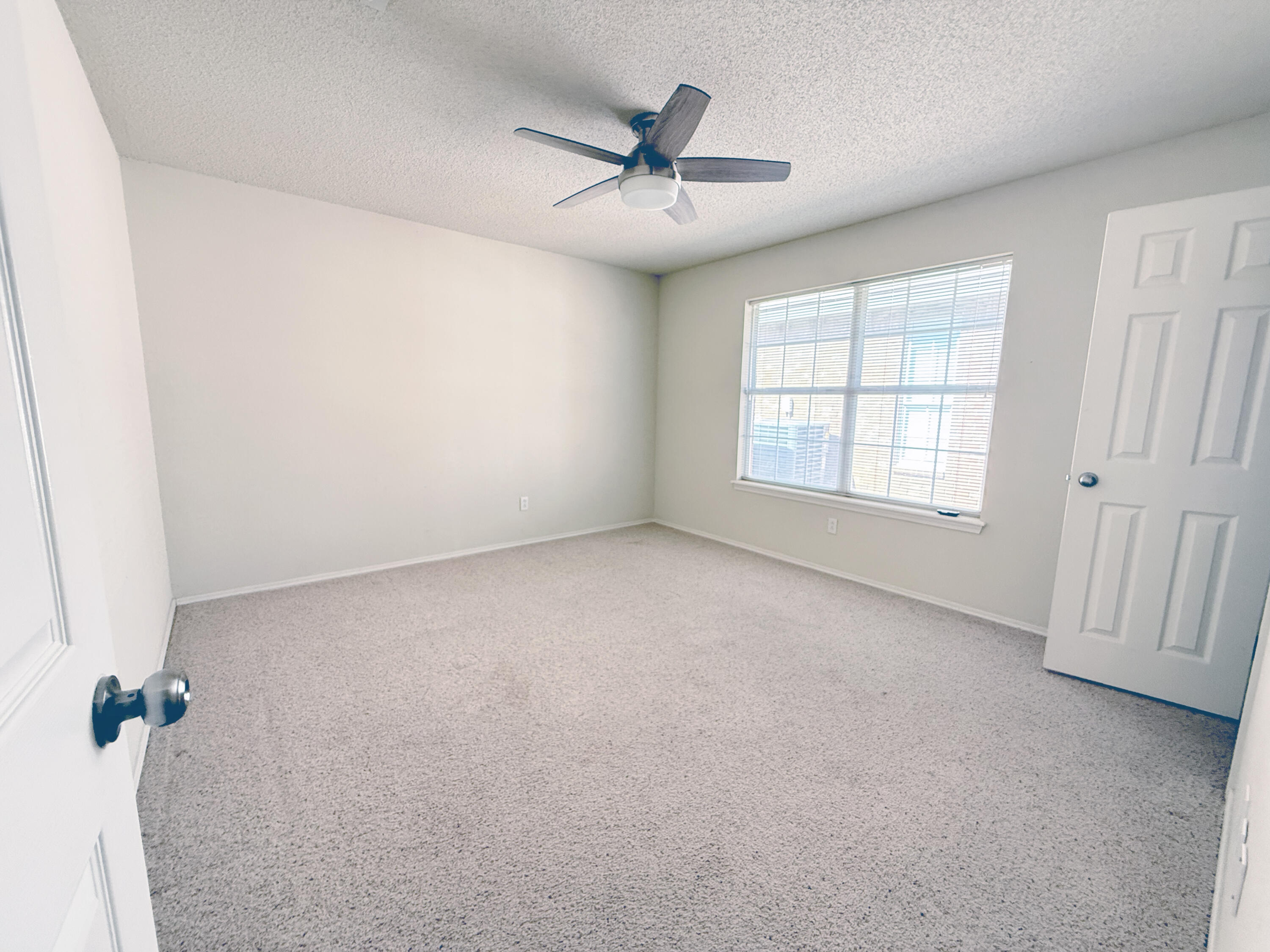 5422 69th Street Lubbock, TX 79424 - Photo 13 of 25 bedroom view3558