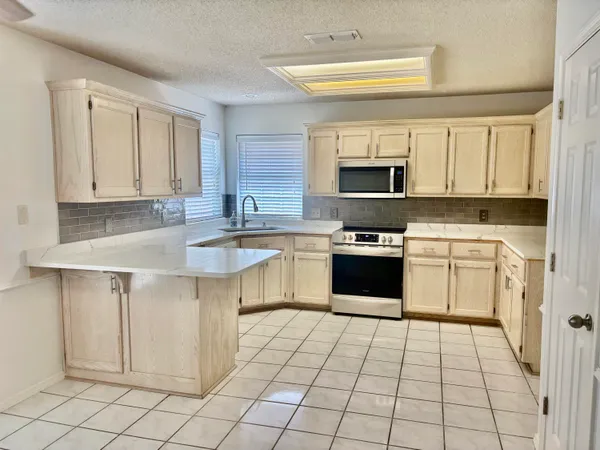 $279,950 | 5422 69th Street, Lubbock, TX 79424