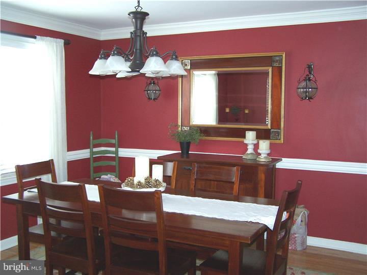 239 School Lane Springfield, PA 19064 - Photo 9 of 25 Dining Room
