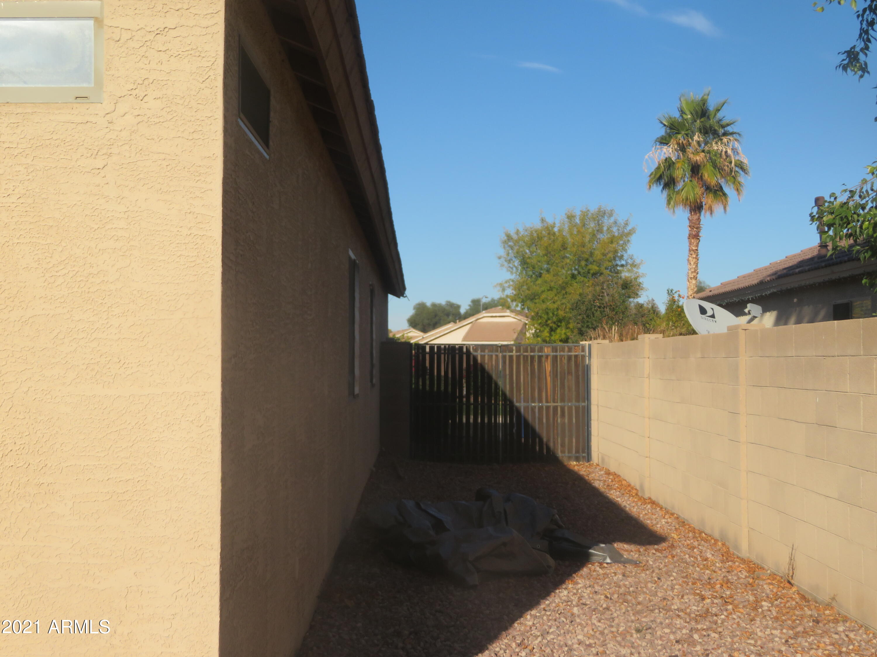 13391 West Redfield Road Surprise, AZ 85379 - Photo 13 of 21 IMG_2088