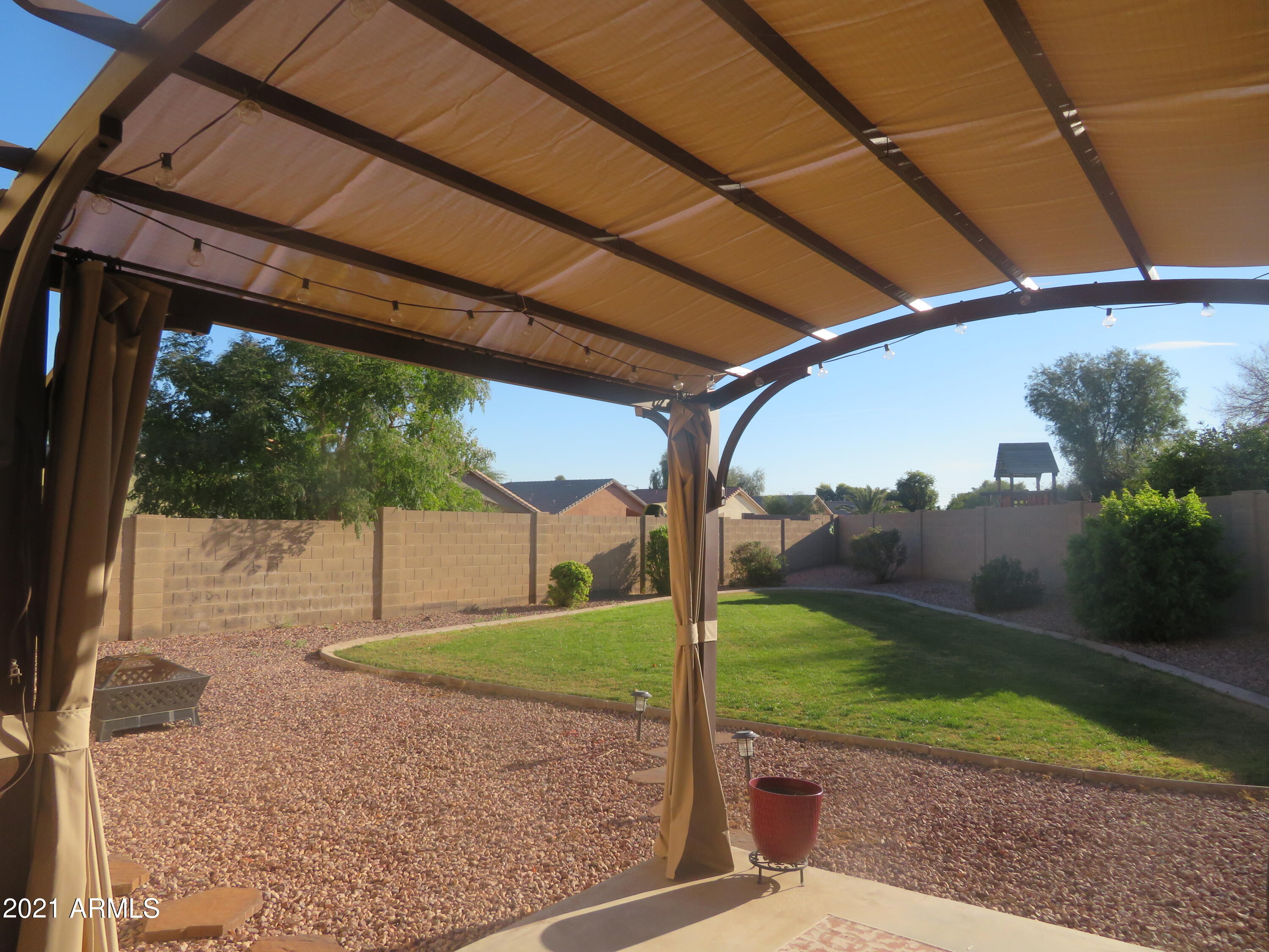 13391 West Redfield Road Surprise, AZ 85379 - Photo 6 of 21 IMG_2086